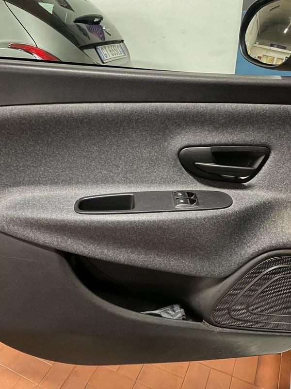 Lancia Ypsilon 1.2 69 CV 5 porte GPL Ecochic Elefantino Blu - Garanzia 1 anno