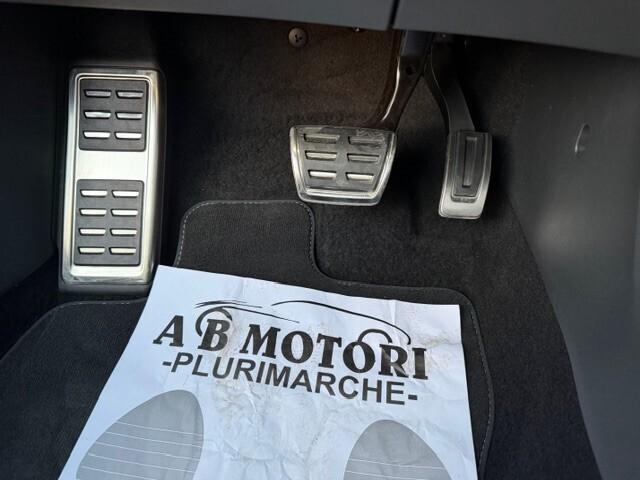 Volkswagen T-Roc 2.0 TDI 150 CV DSG R-Line