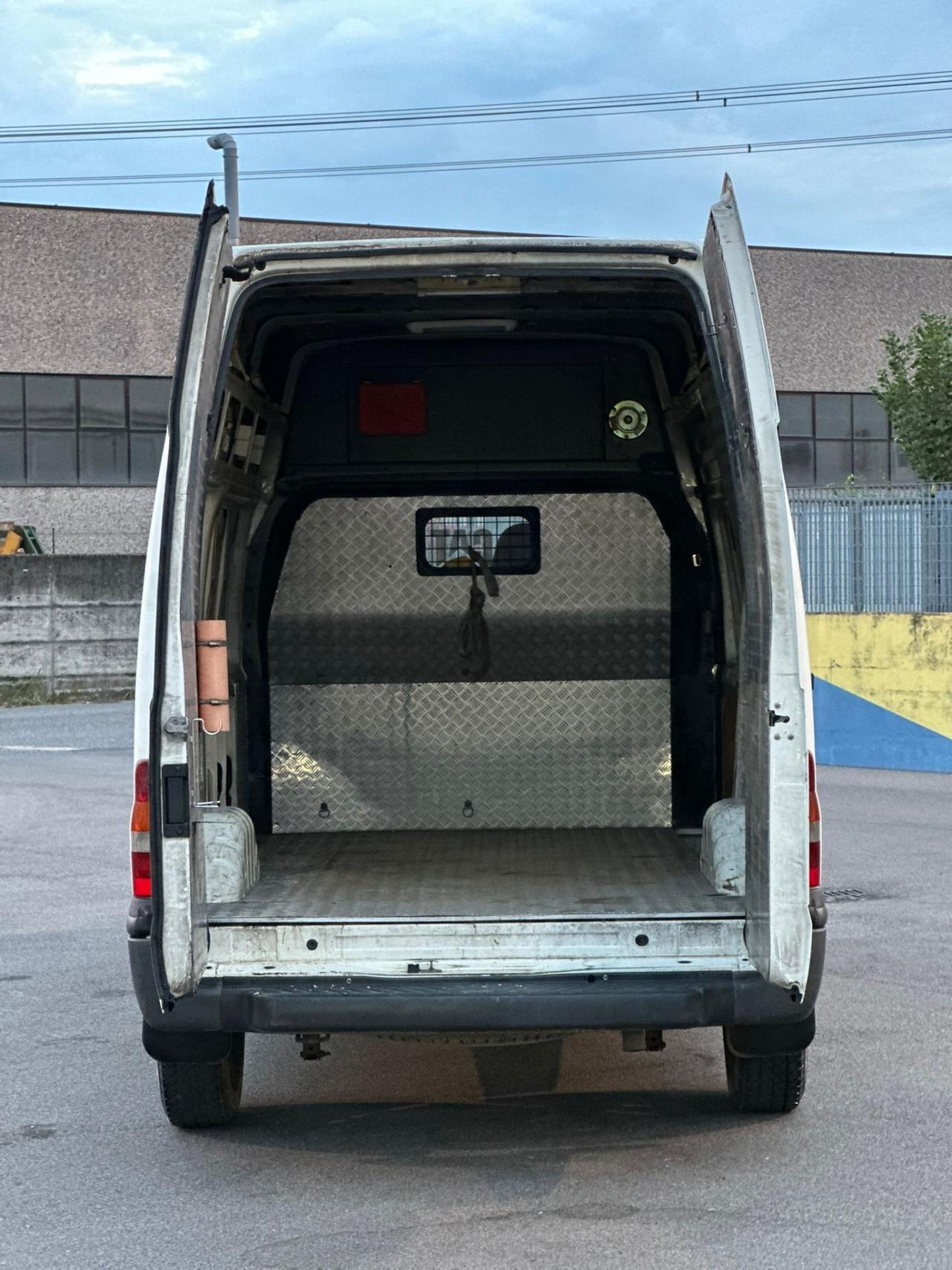 Ford Transit motore 2.4 d