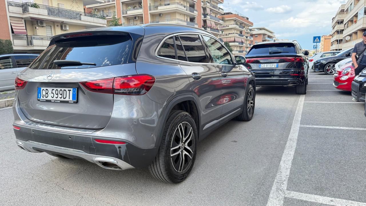 Mercedes-benz GLA 200 GLA 200 d Automatic 4Matic Sport Plus LED NAVI KAMERA PELLE CERCHI 18 PDC BLUETOOTH