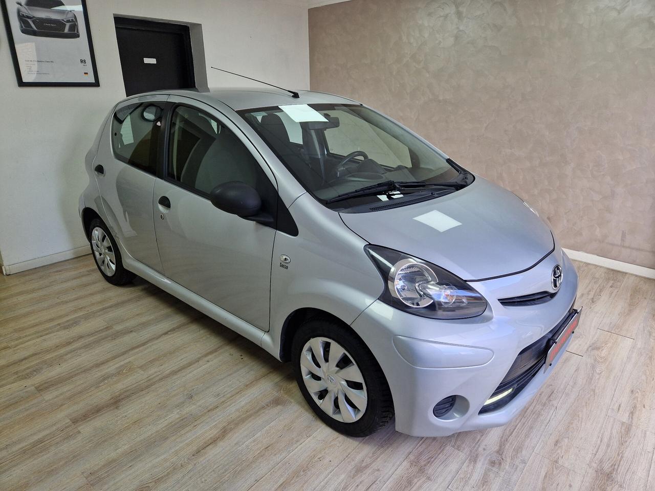 Toyota Aygo EURO 5 NEOPATENTATI