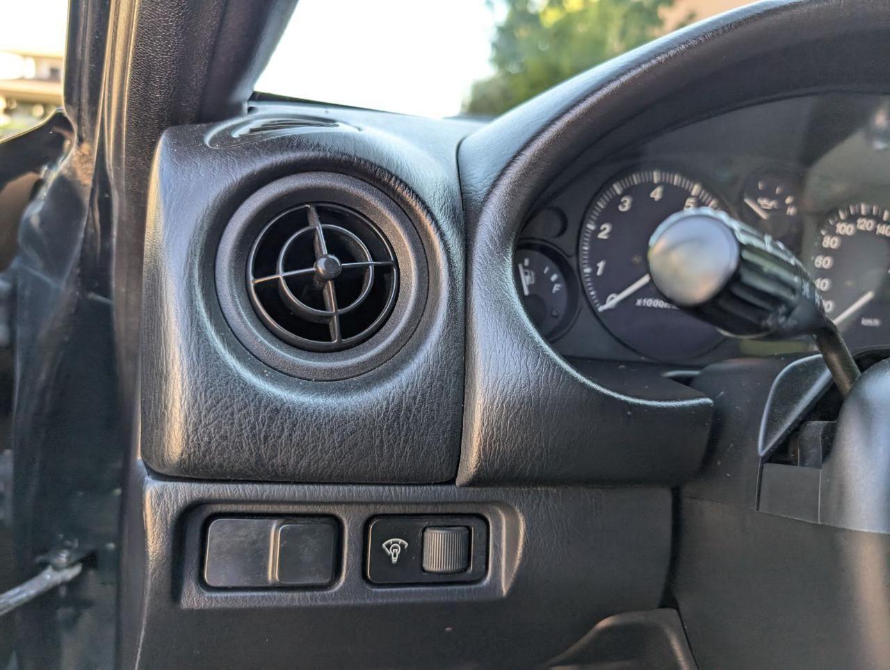 Mazda MX-5 1.6i 16V cat