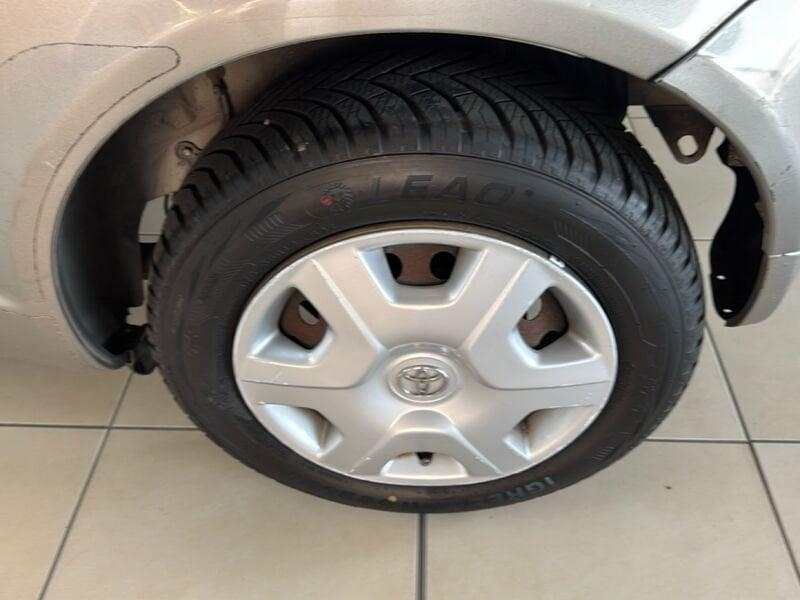 Toyota Yaris Yaris 3p 1.0 Sol Frizione Nuova