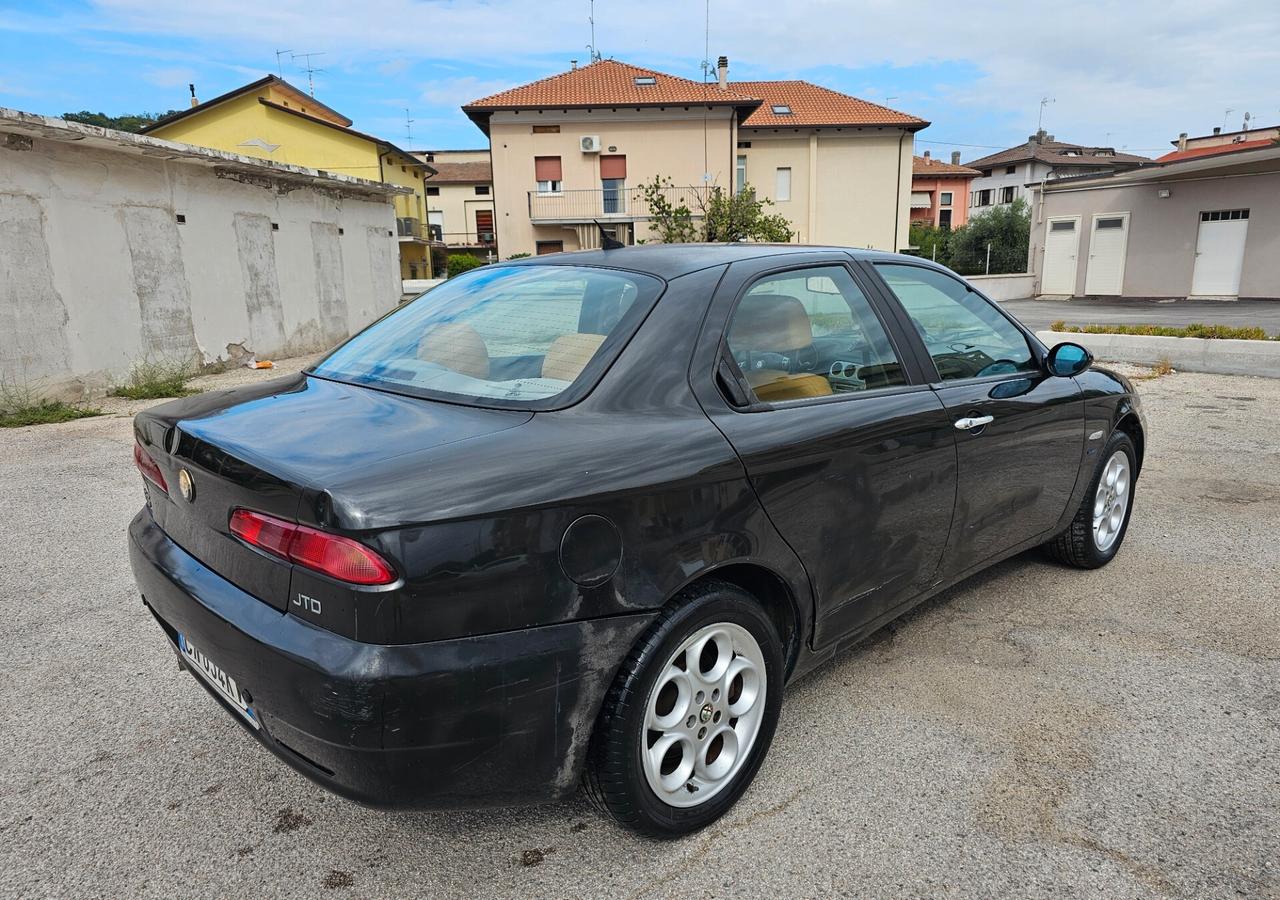 Alfa Romeo 156 1.9 JTD Distinctive