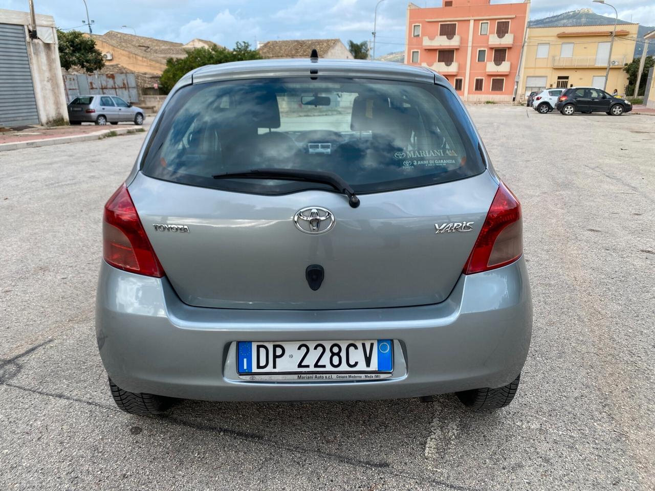 Toyota Yaris 1.3 5 porte Navi