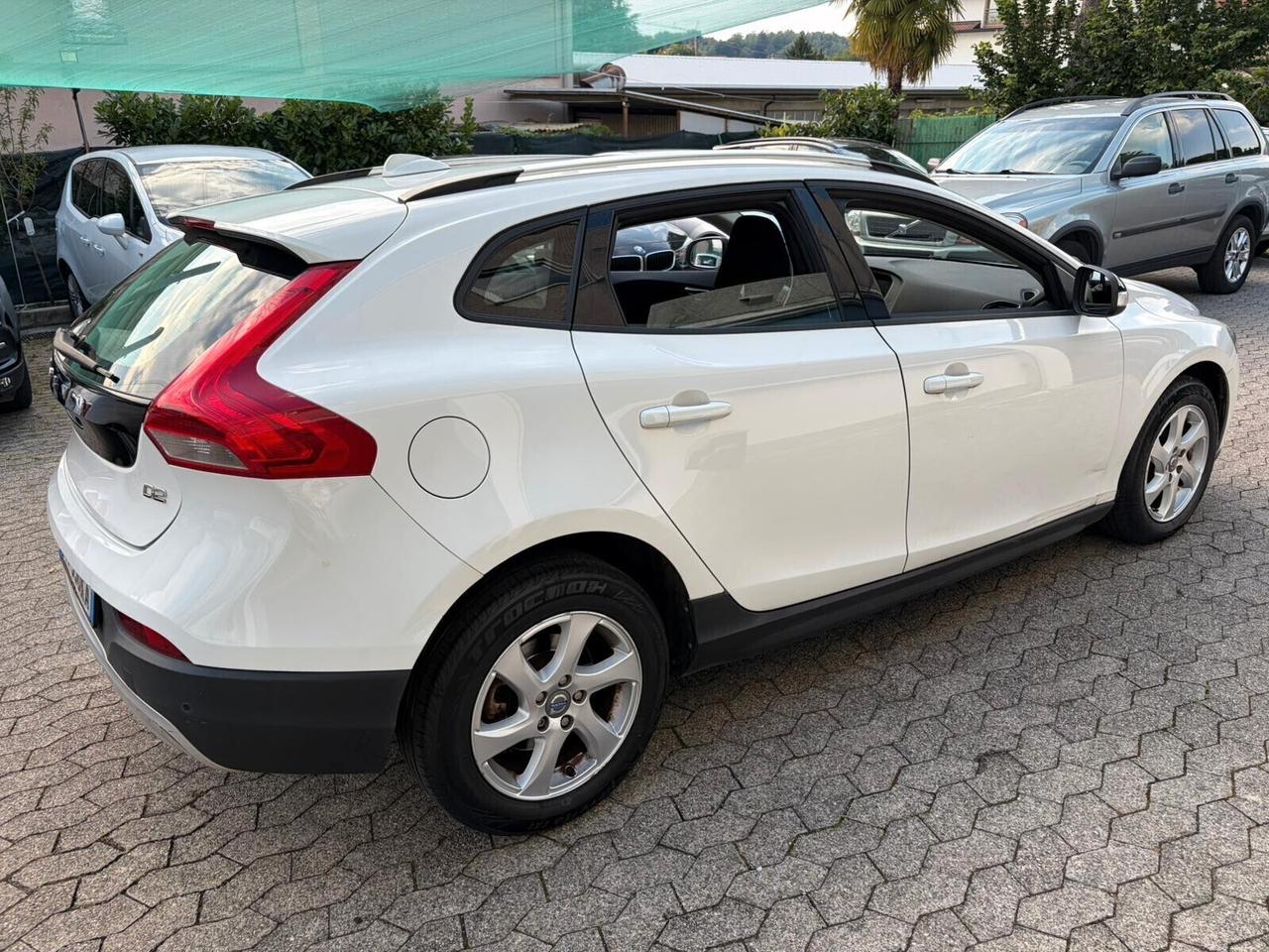 Volvo V40 Cross Country D2 1.6 Summum*EURO5B*NEOPATENTATI
