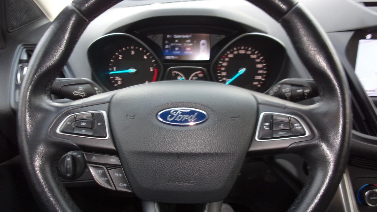 Ford Kuga 1.5 TDCI 120 CV S&S 2WD Titanium