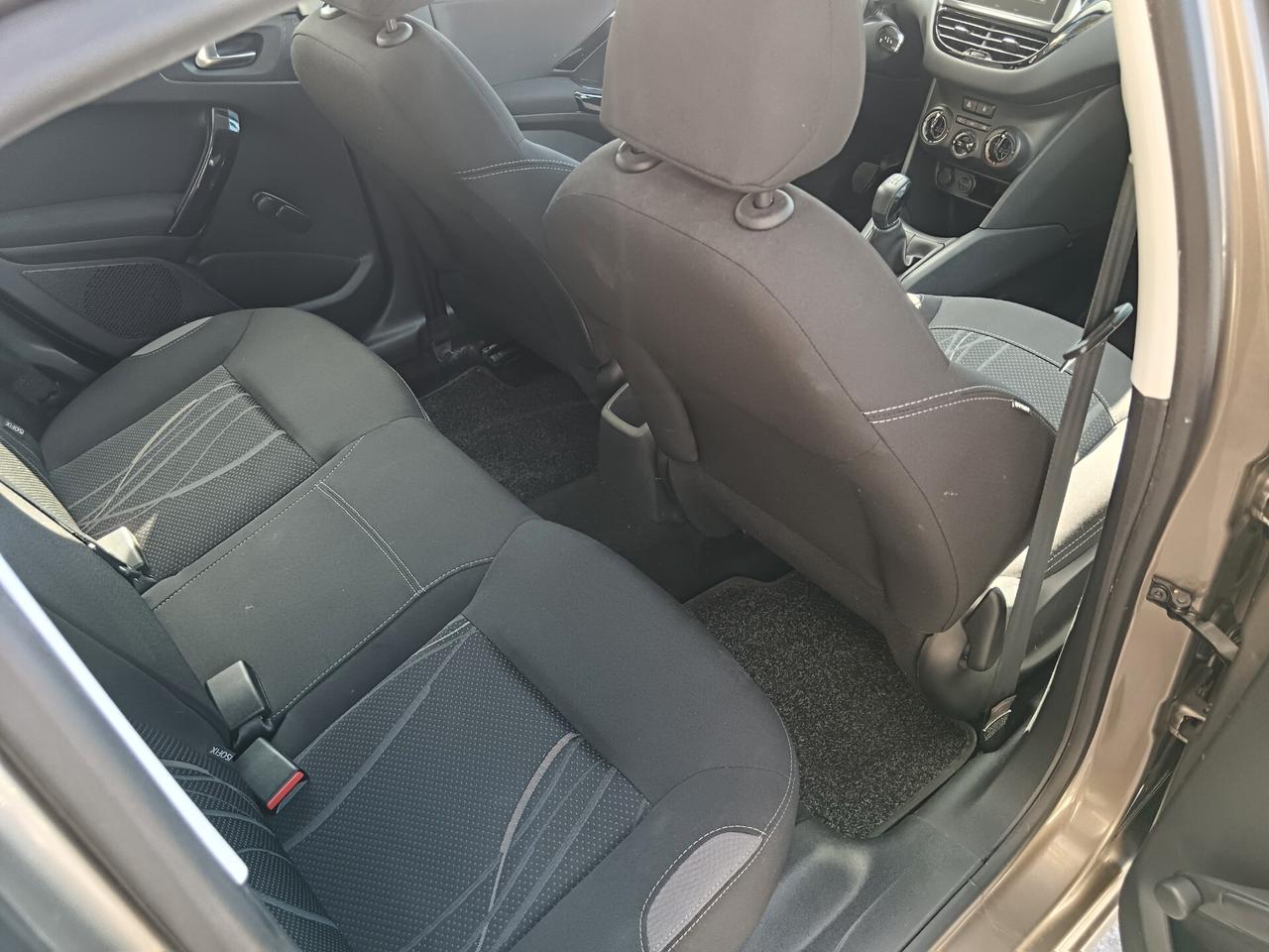 Peugeot 208 1.4 HDi 68CV 5P NEOPATENTATI