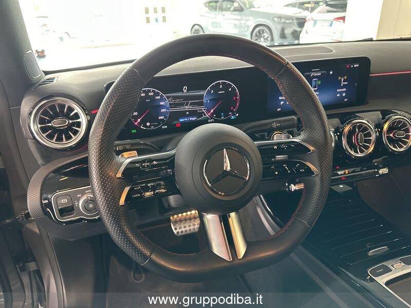 Mercedes-Benz Classe A - W177 2023 A 180 d AMG Line Premium auto