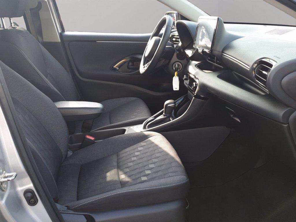 TOYOTA Yaris 1.5h trend del 2024