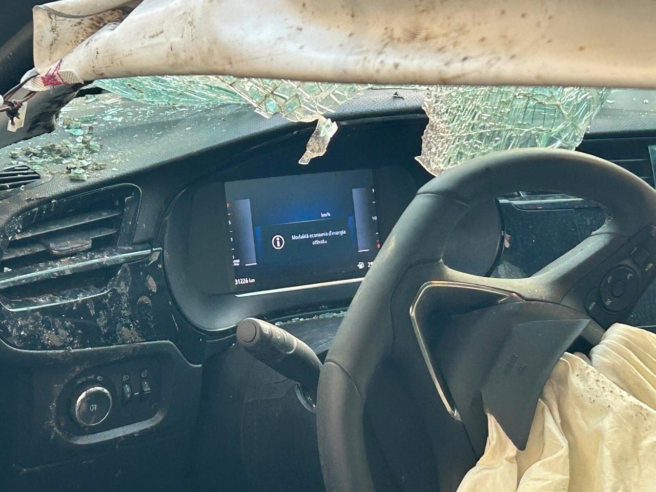 Opel Corsa 1.2 2024 incidentata sinistrata