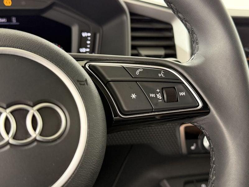 Audi A1 Sportback 30 TFSI S Identity Black