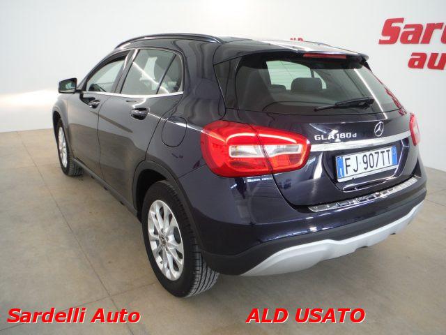 MERCEDES-BENZ GLA 180 d Automatic Business.