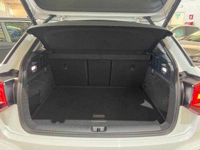 AUDI Q2 35 TFSI Stronic S line Identity Black "18 Sline