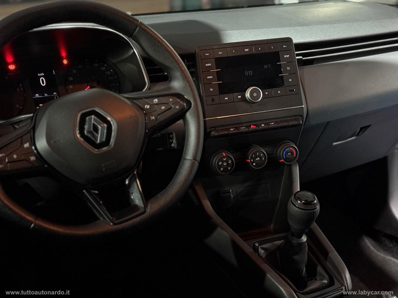 RENAULT Clio dCi 8V 90CV 5p. Moschino Life