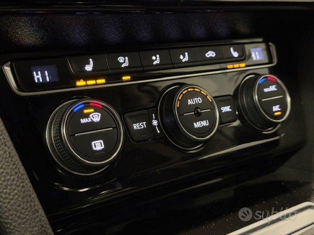 VOLKSWAGEN Passat 2.0 TDI 150CV HIGHLINE BERLINA