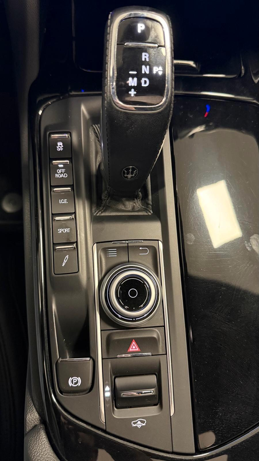 MASERATI LEVANTE GRANSPORT V6 275 Q4 2020