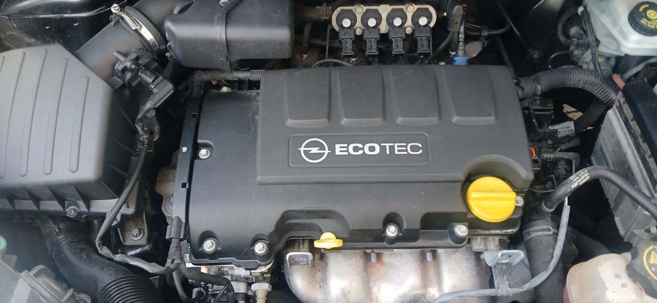 Opel Adam 1.4 87 CV GPL Tech Glam