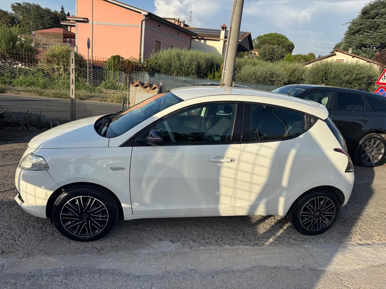 Lancia Ypsilon 1.2 69 CV 5 porte GPL Ecochic Silver