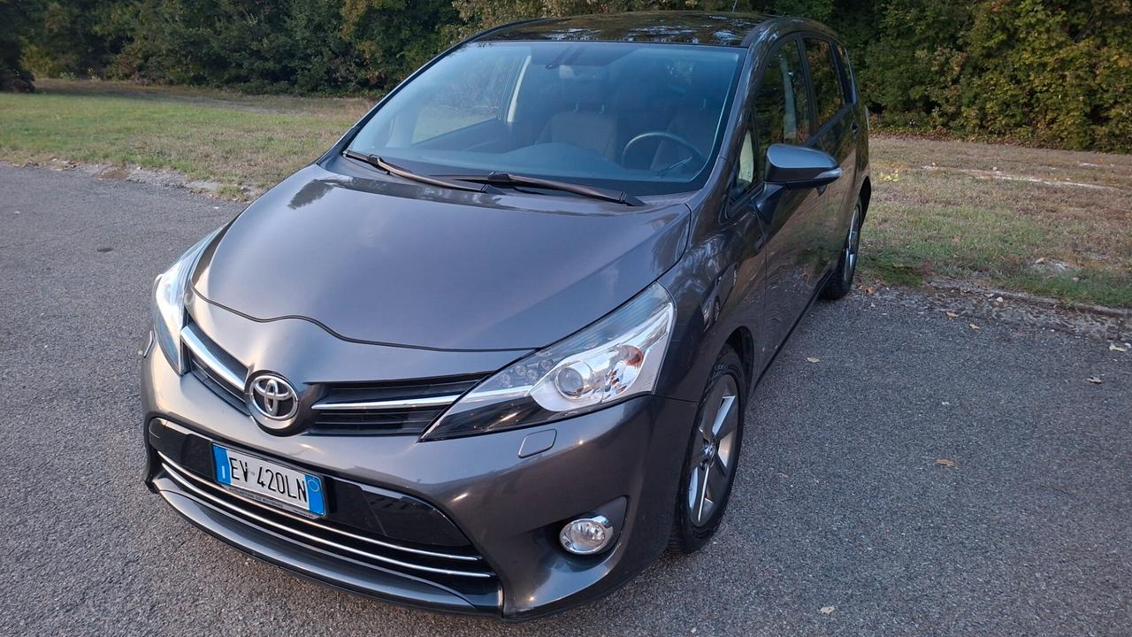 TOYOTA VERSO 2014 1.6DIESEL 7POSTI TETTO PANORAMICO