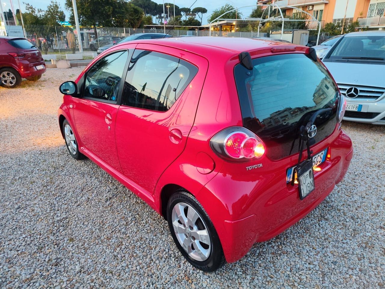 Toyota Aygo 1.0 5 porte NEOPATENTATI