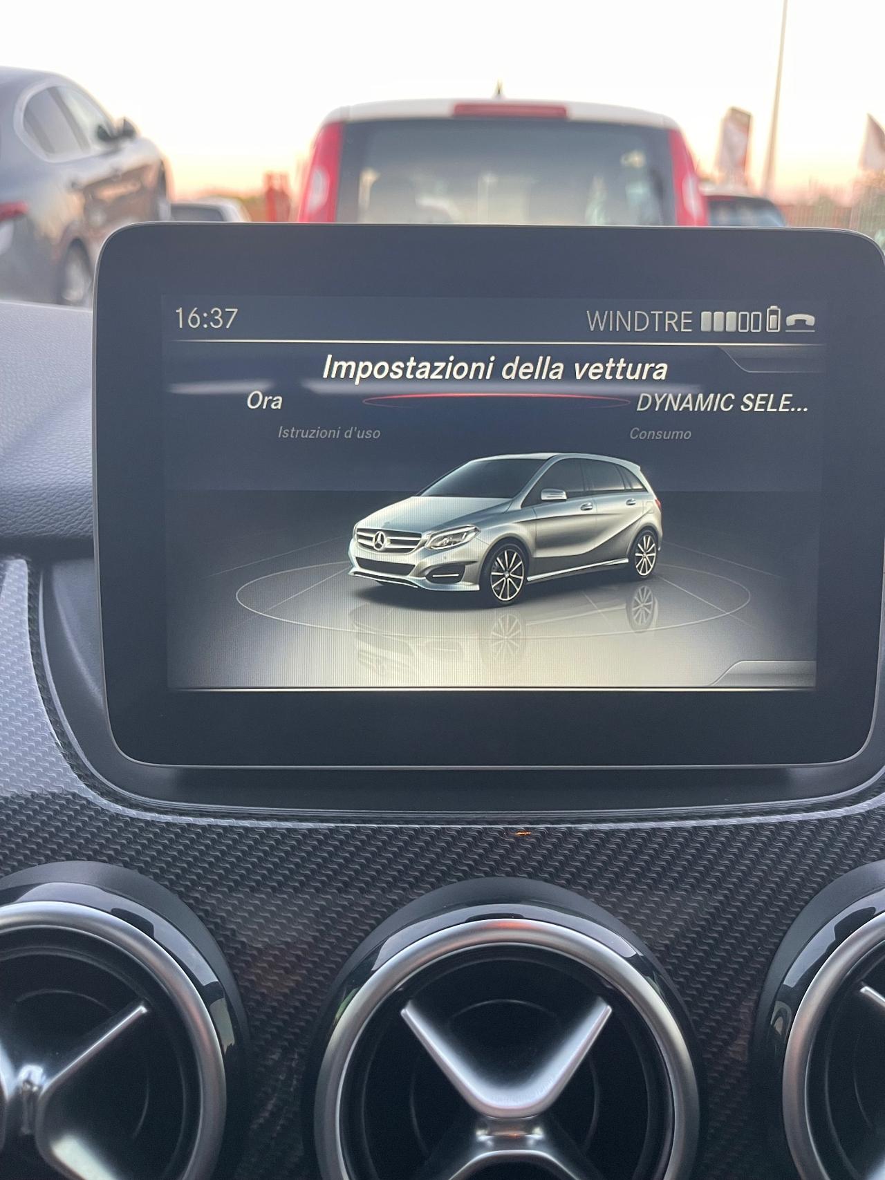 Mercedes Benz Classe B180d W246 Premium AMG 1.5 CDI 110cv