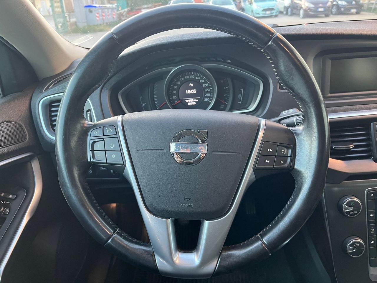 Volvo V40 D2 1.6 Diesel Summum