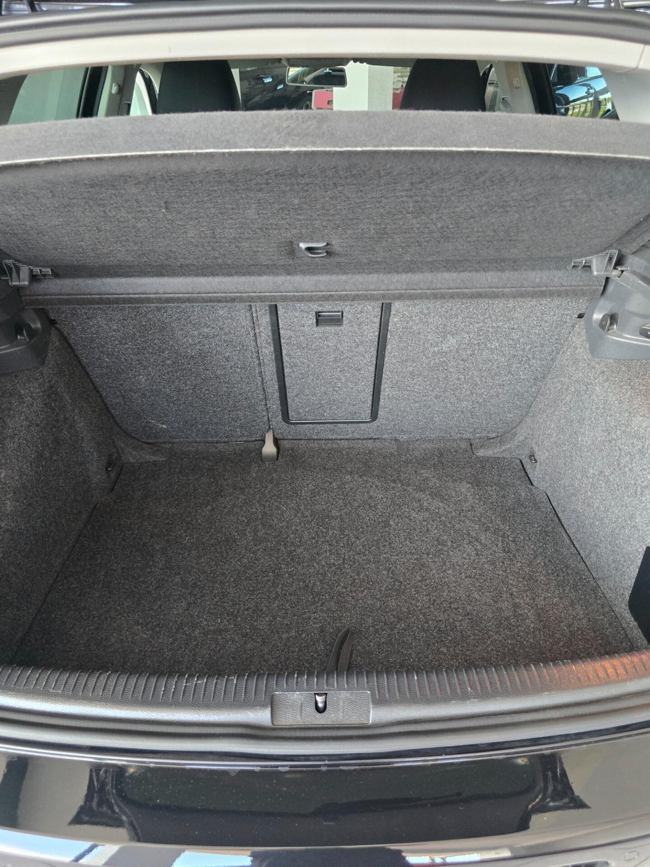 Volkswagen Golf 1.6 TDI 5p. Highline