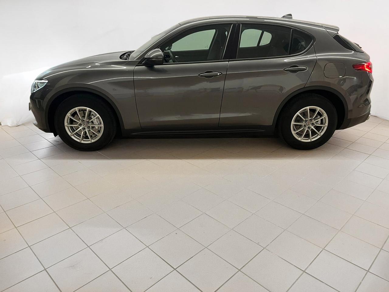 Alfa Romeo Stelvio 2.2 Turbodiesel 160 CV AT8 RWD Business