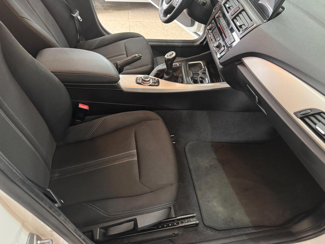 Bmw 116 116d Urban cv. NAVIGATORE OK NEOPATENTATI