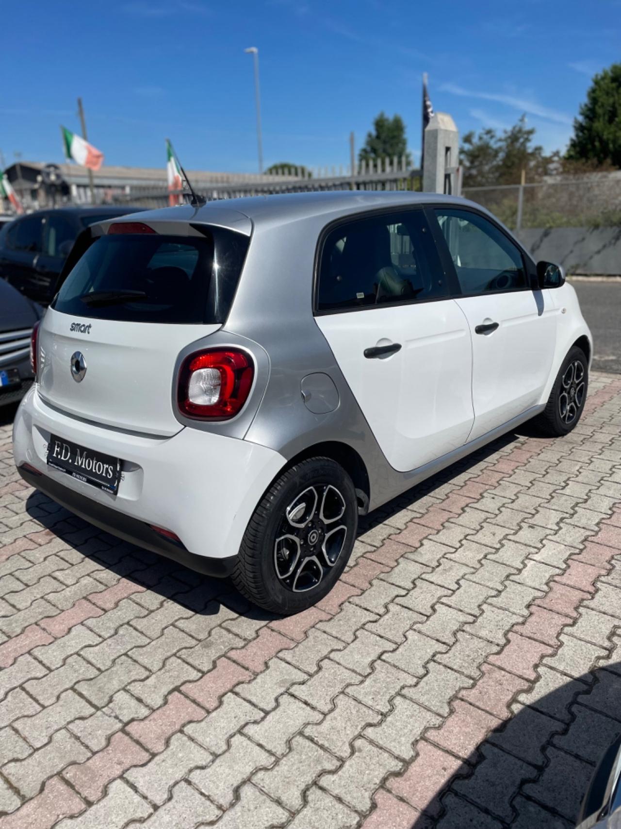 Smart ForFour 70 1.0 twinamic Youngster