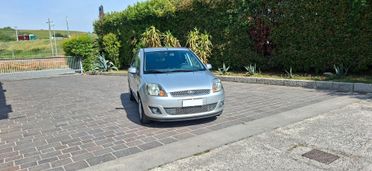 Ford Fiesta 1.2 16V 5p. Ghia X Neopatentati
