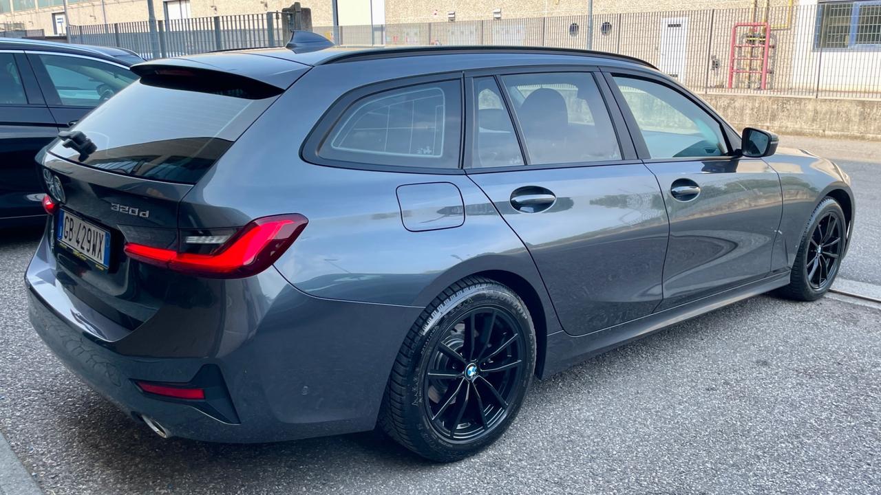 BMW 320D 48V TOURING ADVANTAGE 2.0 190CV - FARI FULL LED