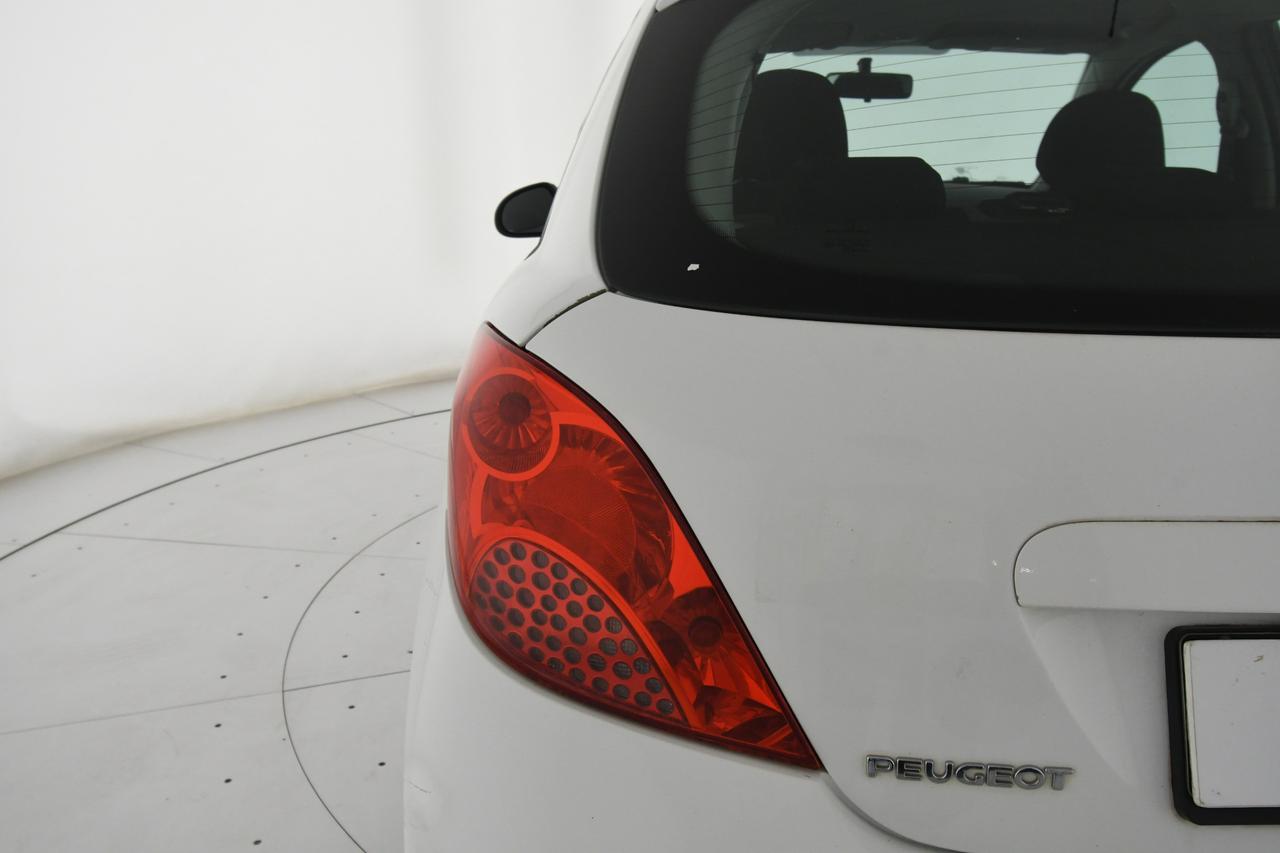 PEUGEOT 207 5p 1.4 8v X-Line eco-Gpl FL X COMMERCIANTI+NEOPATENTATI