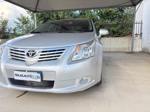 TOYOTA Avensis 2.0 D-4D KM E MOTORE ORIGINALI TAGLIANDI CERTIFICA