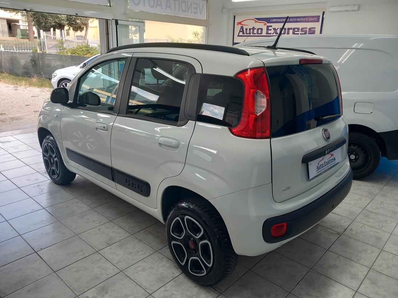 Fiat Panda 4x4 anno 2022 benzina 0.9 km 43 mila