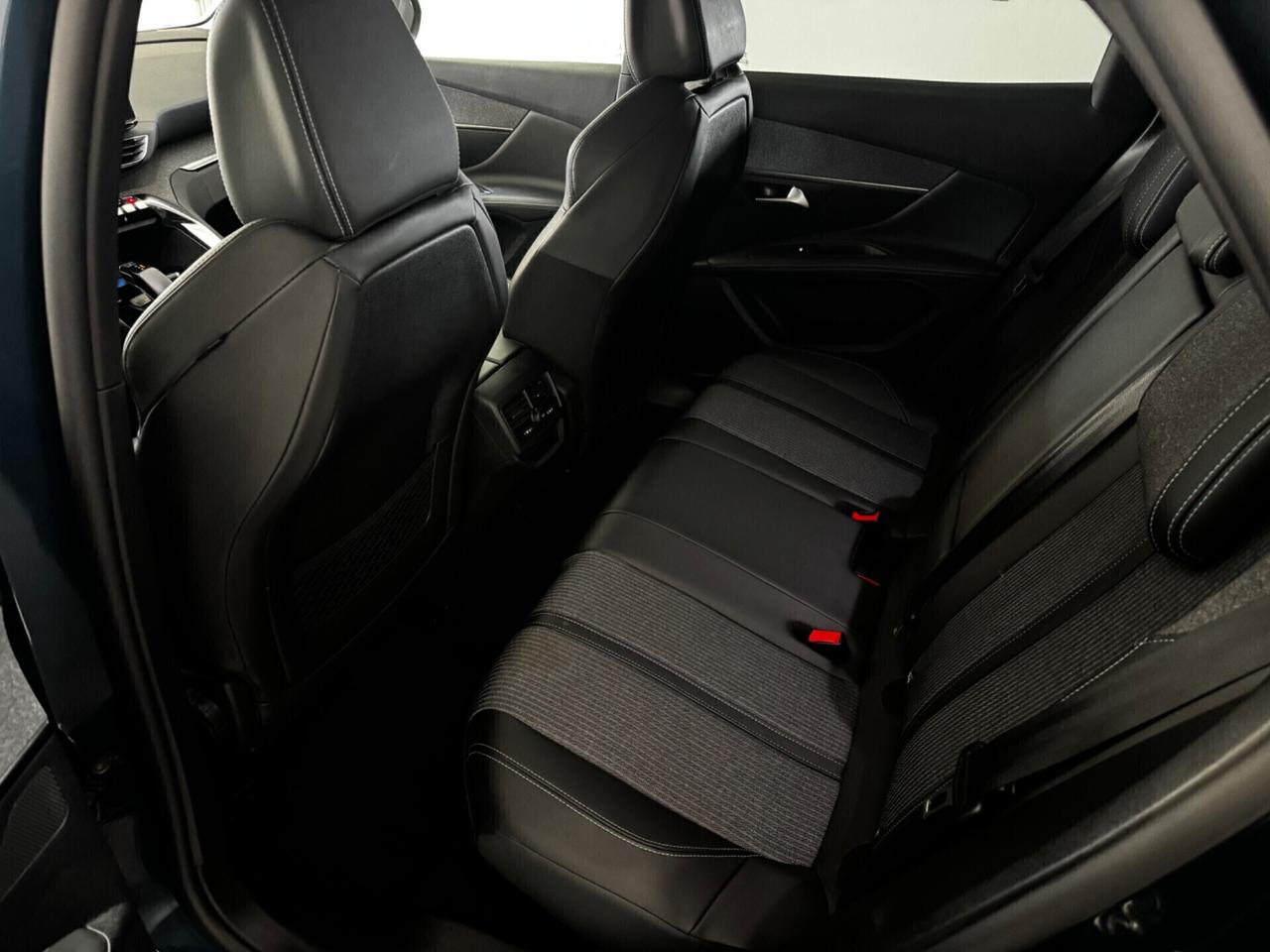 Peugeot 3008 BlueHDi 130 EAT8 Allure Pack - 2021