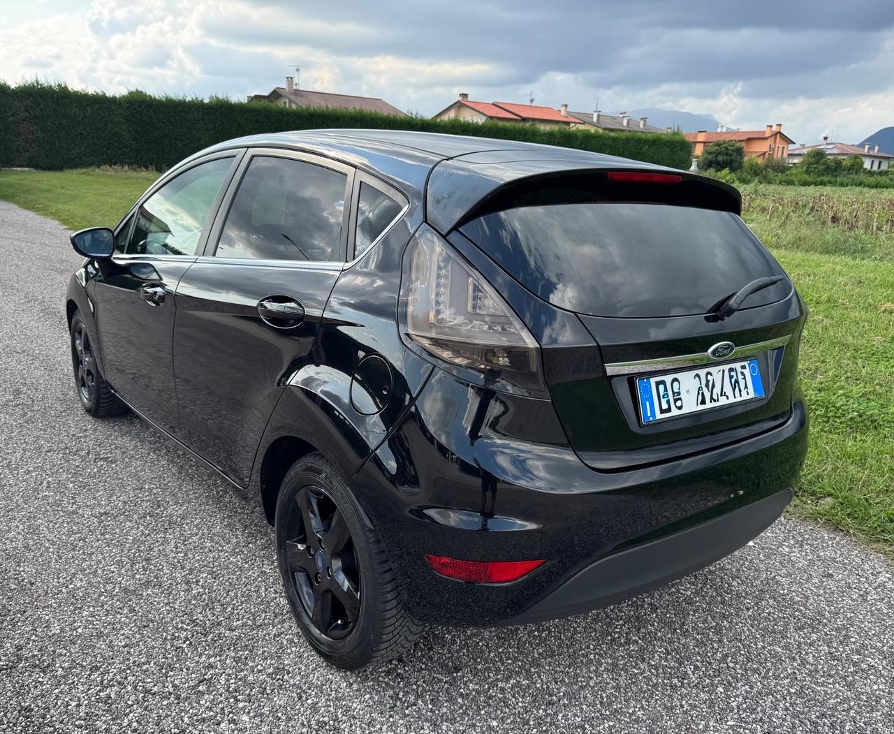 FORD FIESTA 1.4 TDCi DIESEL 5 PORTE NEOPATENTATI