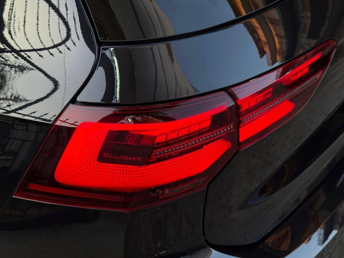 Volkswagen Golf 8 GTI 2.0 TSI 245 CV