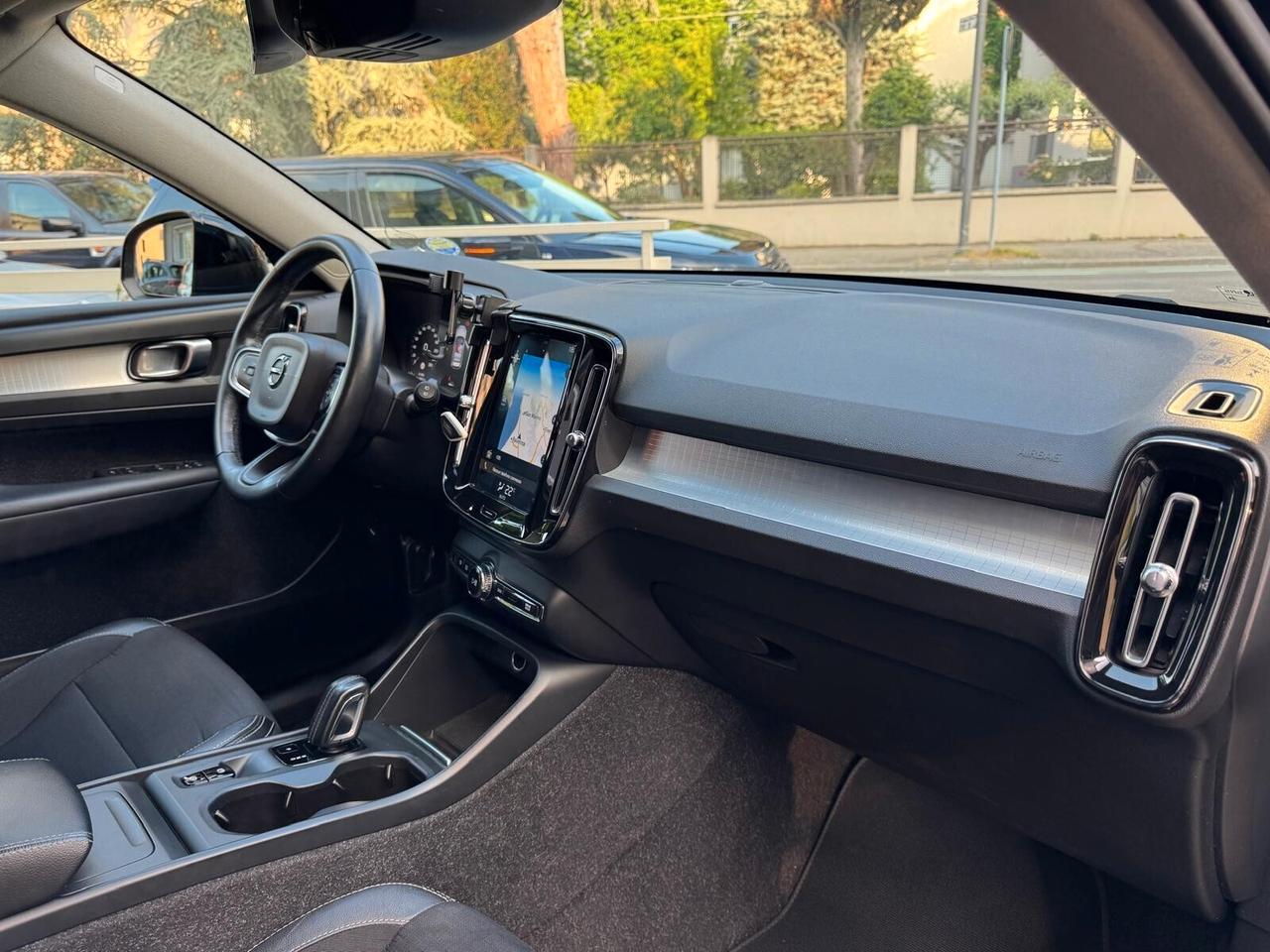 VOLVO XC40 D3 GEARTRONIC R-DESING 150cv