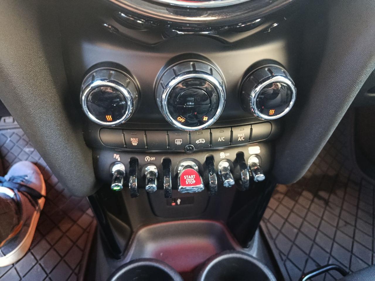 Mini Cooper Business Seven 1.5 Cooper D #9709