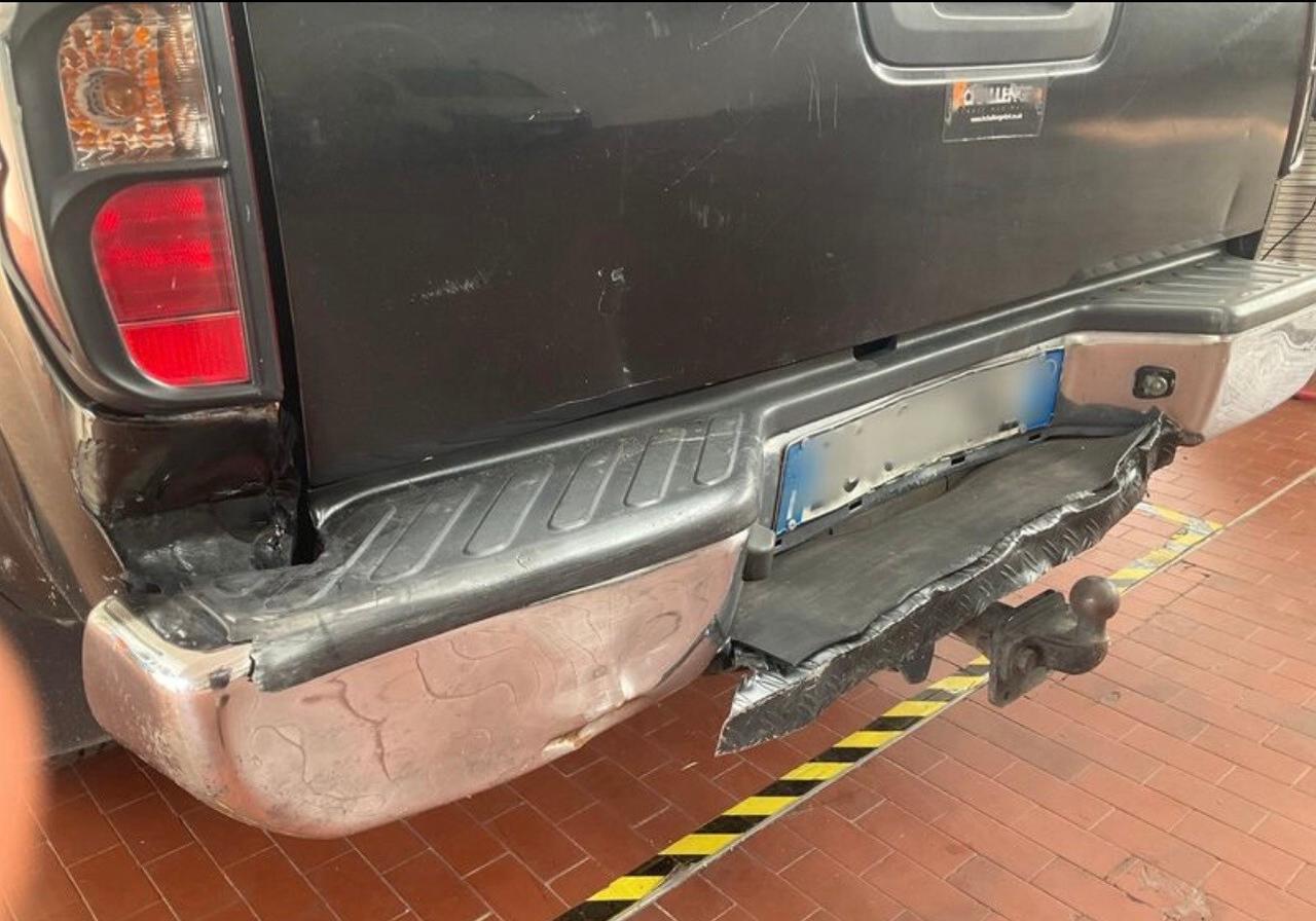 NISSAN NAVARA - PICK UP - 4X4 - GANCIO TRAINO