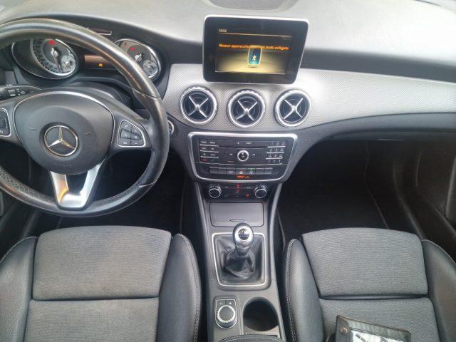 MERCEDES-BENZ GLA 180 d Automatic Business