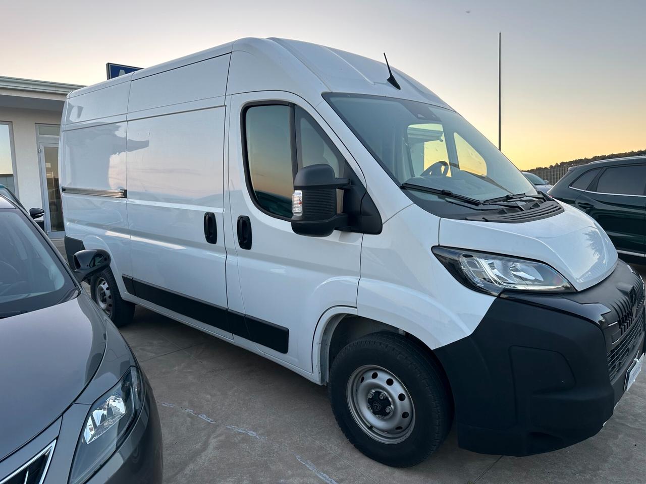 Peugeot Boxer 33 2.2 hdi 140 CV BlueHdi L2H2 "Km 26.000"