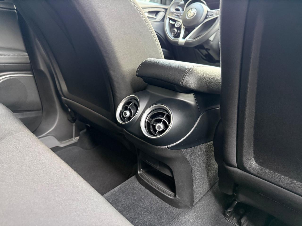 Alfa Romeo Stelvio 2.2 Turbodiesel 160 CV AT8 RWD Business