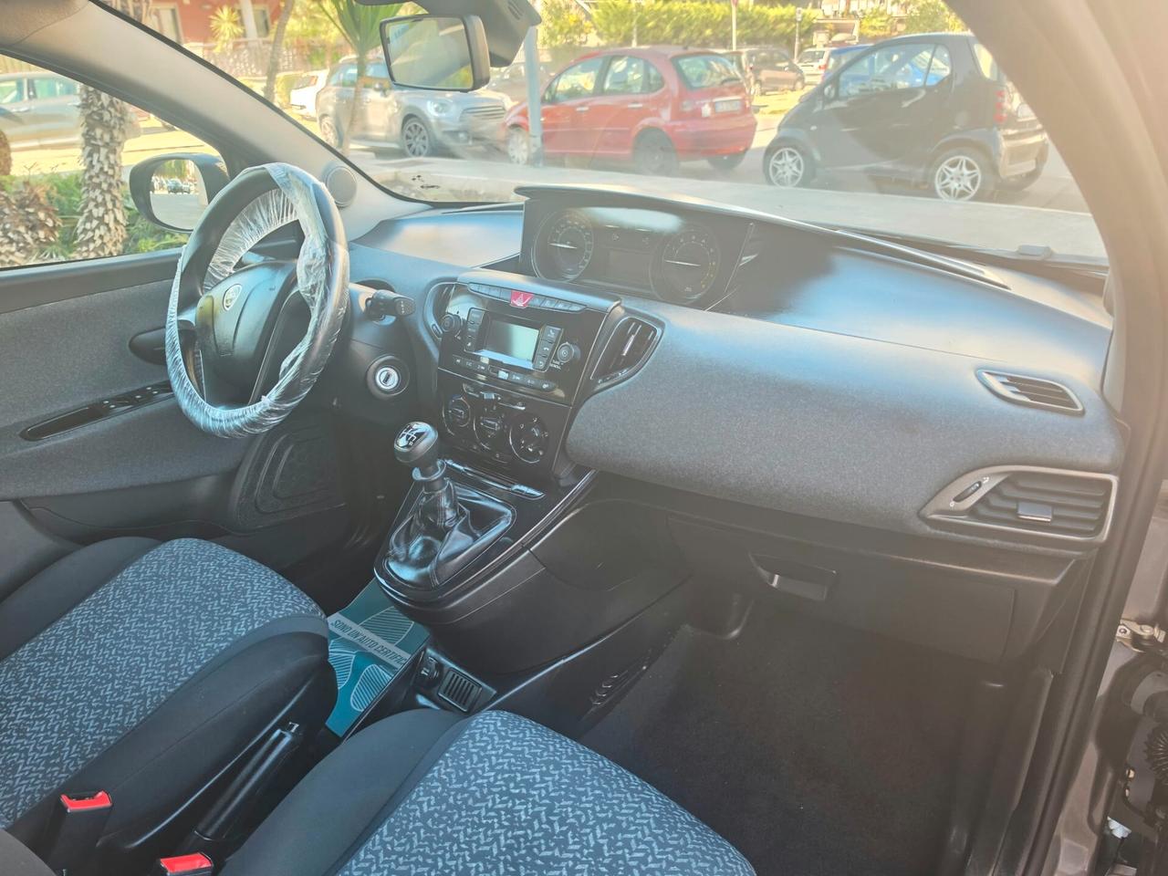 Ypsilon 1.0 FireFly 5 porte S&S Hybrid Silver