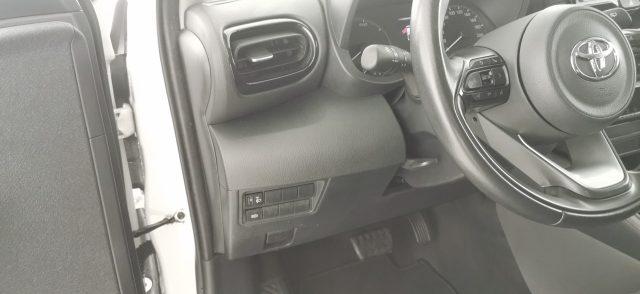 TOYOTA Yaris 1.5 Hybrid 5 porte Business