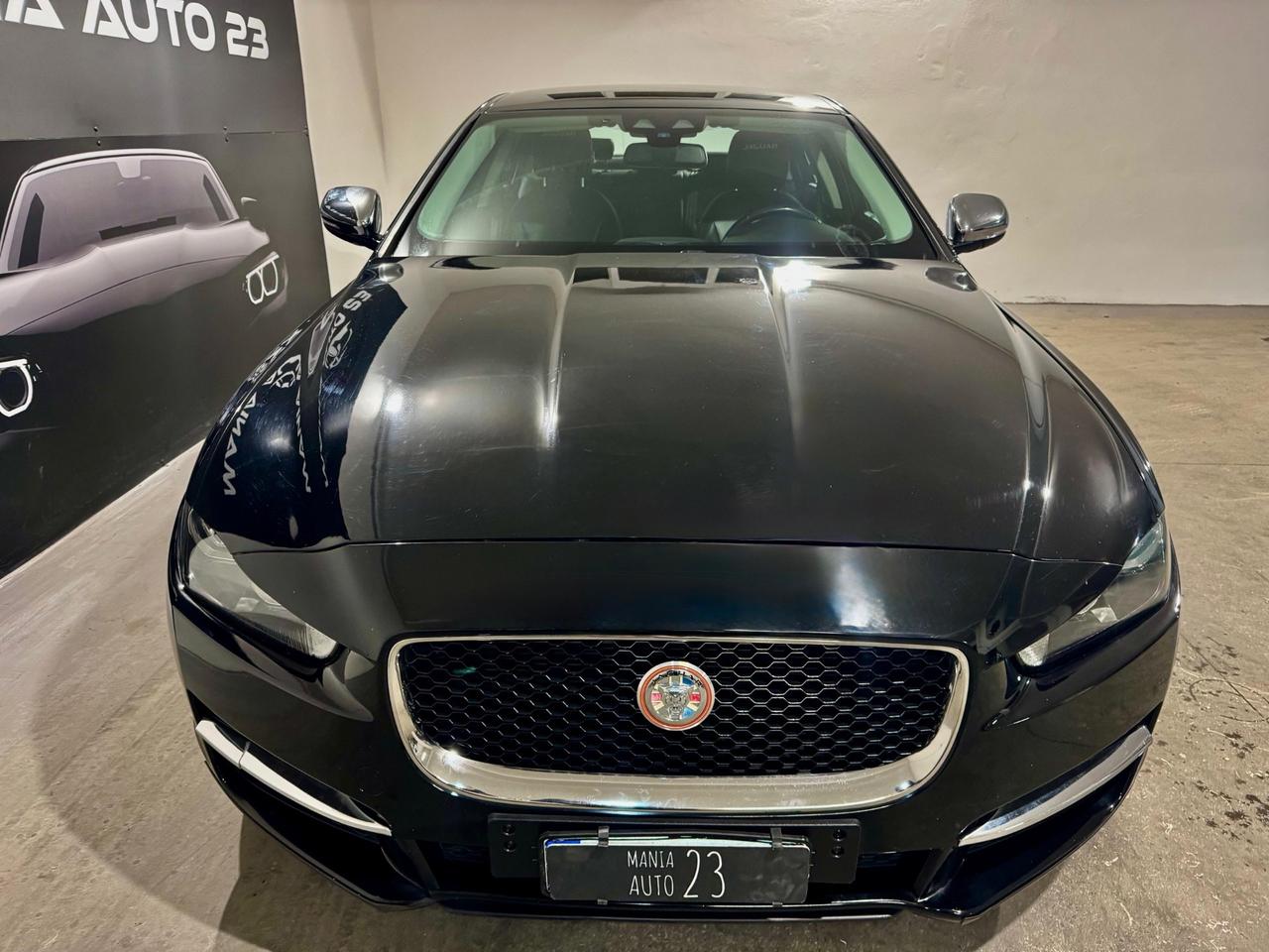 JAGUAR XE*2.0*180 CV*AWD*R-LINE*