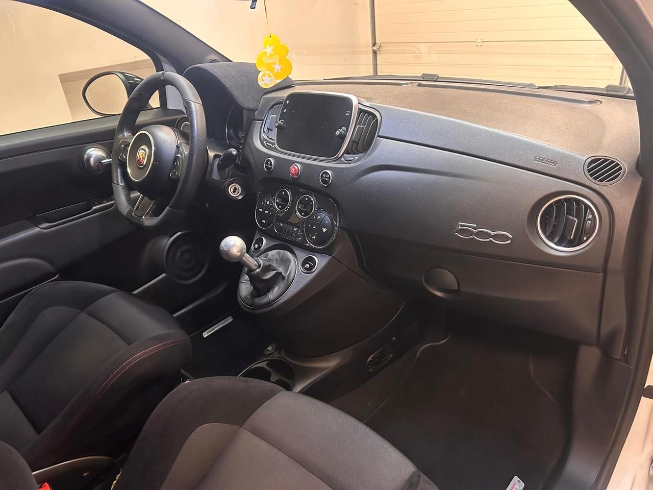 Abarth 695 1.4 Turbo T-Jet 180 CV Esseesse