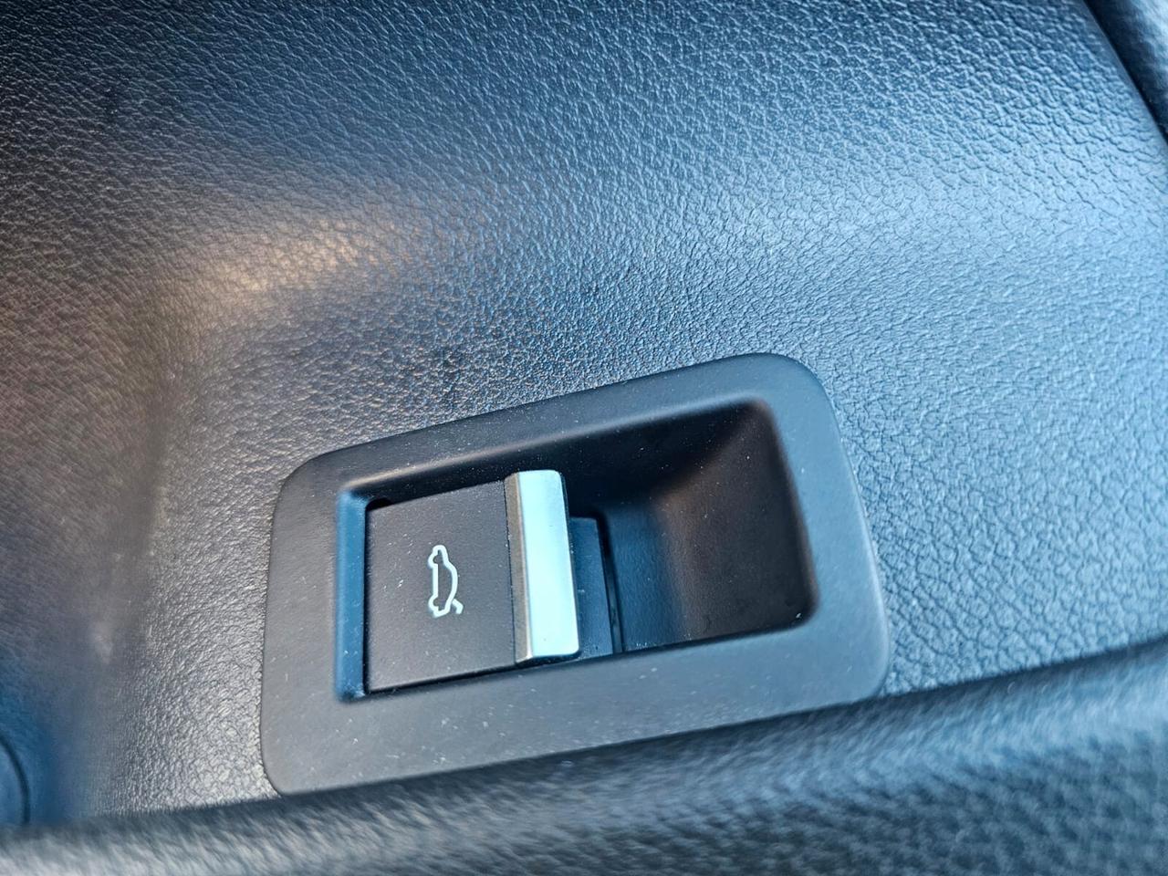 Audi A4 Avant 30 TDI/136 CV S tronic Business S-Line edition